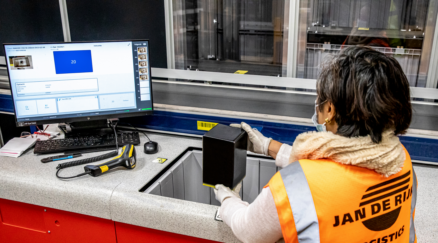 Jan de Rijk Logistics Achieves Fulfillment Excellence with AutoStore